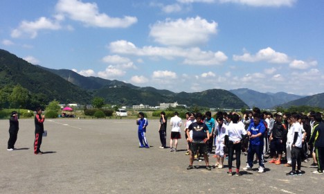 2年生の親睦行事。キックベース