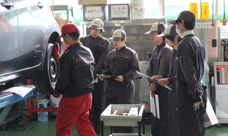 企業実習4日目午前の様子です