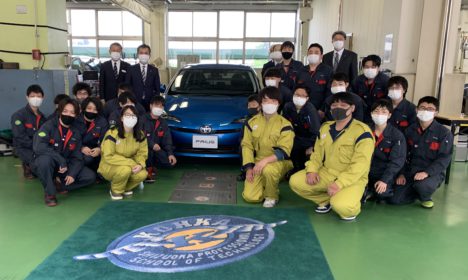 ネッツトヨタ静岡様・教材車寄贈式